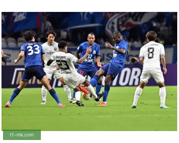 威尼斯通过附加赛击败克雷莫纳成功重返意甲，迎接新赛季挑战